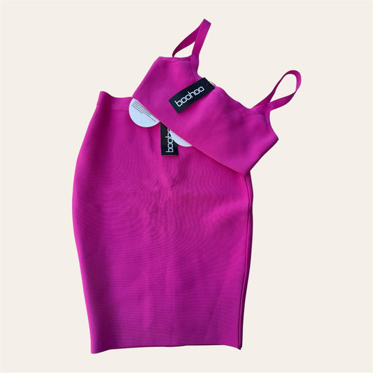 Boohoo Bright Pink Co-Ord Set (Top & Skirt) Size 8 – New With Tags